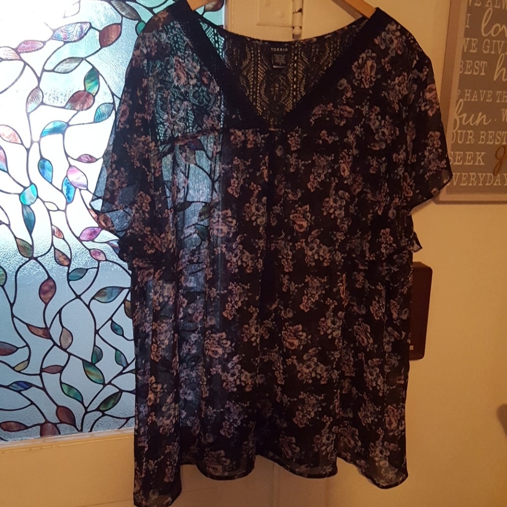 Torrid size 5 sheer top